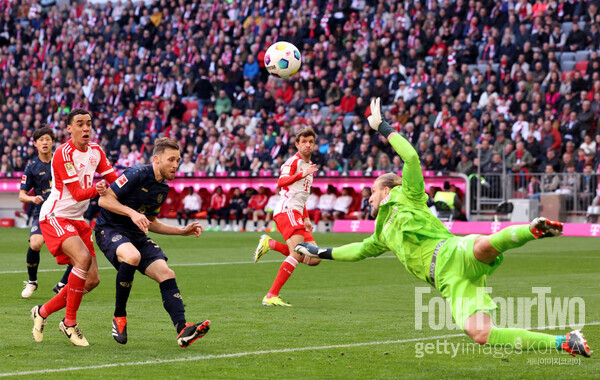 사진=게티이미지. 바이에른 뮌헨이 다름슈타트와의 분데스리가 경기를 앞두고 선발 명단을 발표했다. 이번에도 김민재는 벤치에서 출발하며 센터백 듀오는 마타이스 더 리흐트와 에릭 다이어가 구축했다.