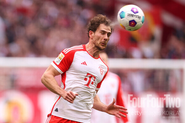 사진=게티이미지. 바이에른 뮌헨이 다름슈타트와의 분데스리가 경기를 앞두고 선발 명단을 발표했다. 이번에도 김민재는 벤치에서 출발하며 센터백 듀오는 마타이스 더 리흐트와 에릭 다이어가 구축했다.