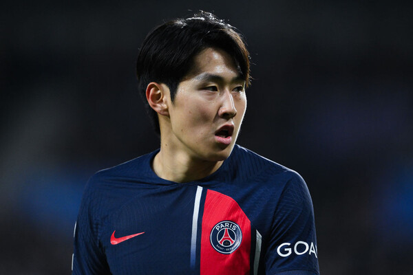 사진=PSG. 3경기 연속 선발 출전한 이강인에 대해 현지 언론이 준수한 평가를 내렸다. 파리 생제르맹(PSG)은 18일 오전 4시 45분(이하 한국시간) 프랑스 몽펠리에에 위치한 스타드 드 라 모송에서 열리는 2023-24시즌 프랑스 리그1 26라운드에서 몽펠리에에 6-2로 승리했다.