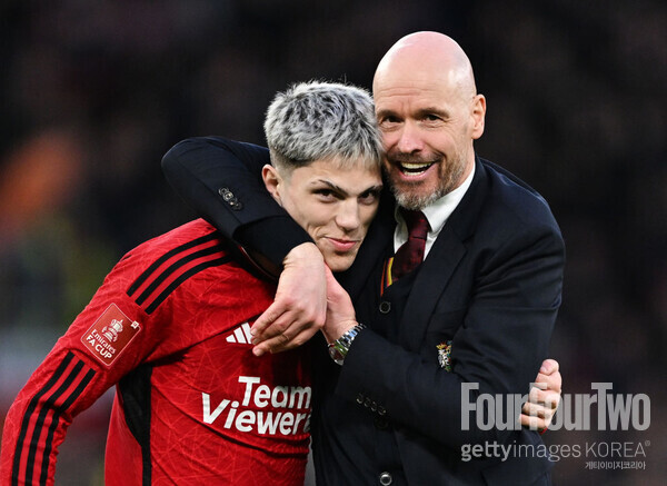 사진=게티이미지. 맨유의 준결승 진출에 PL 레전드들도 설전을 벌였다. 맨체스터 유나이티드는 18일 오전 0시 30분(한국시간) 영국 맨체스터에 위치한 올드 트래포드에서 열린 2023-24시즌 잉글랜드 FA컵 8강에서 리버풀과 연장 접전 끝에 4-3으로 승리했다.