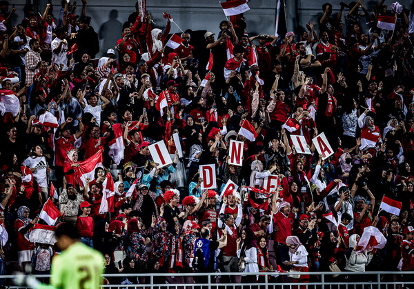 사진=AFC. 열광적인 응원을 보여주고 있는 인도네시아 팬들