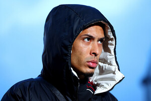 디펜딩 챔피언인데 4위권 턱걸이 신세... 반 다이크의 진단 "선수들의 책... - 뉴스 썸네일 이미지